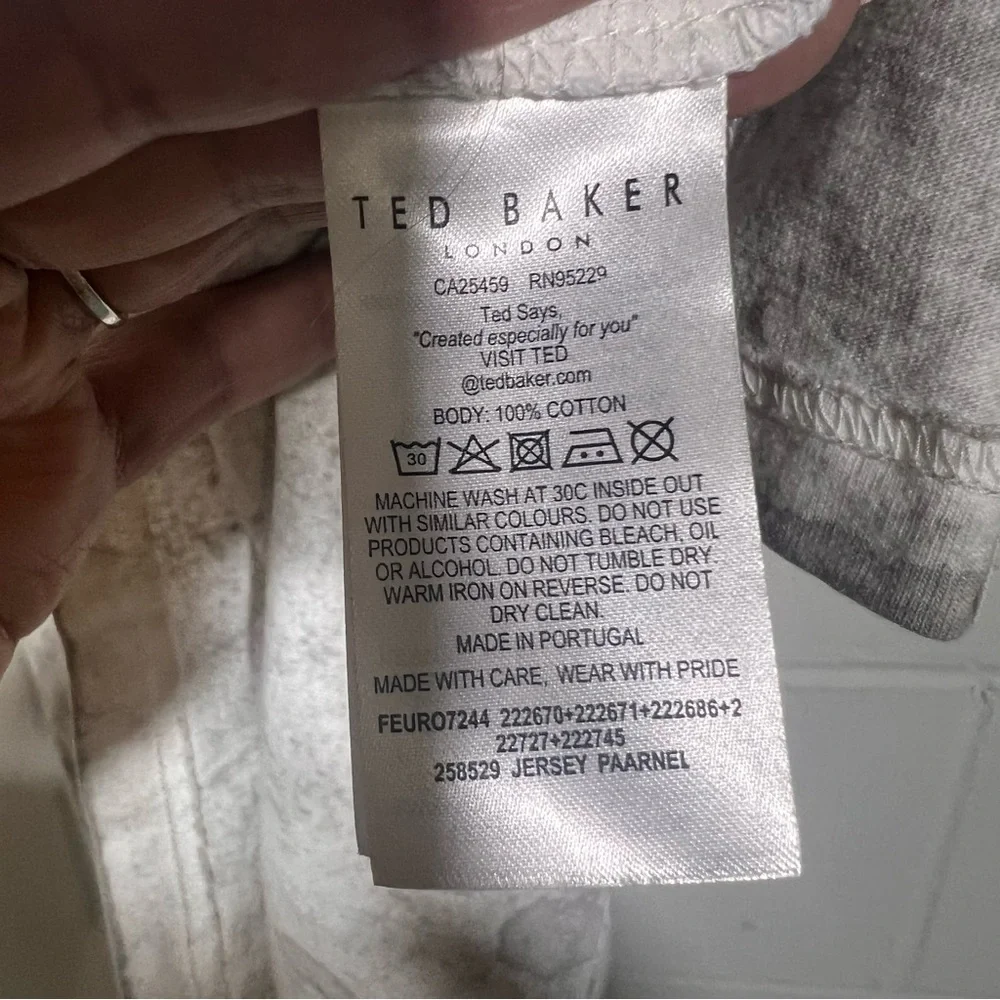 Ted Baker Paarnel smiley daisy-print cotton T-shirt Size XL